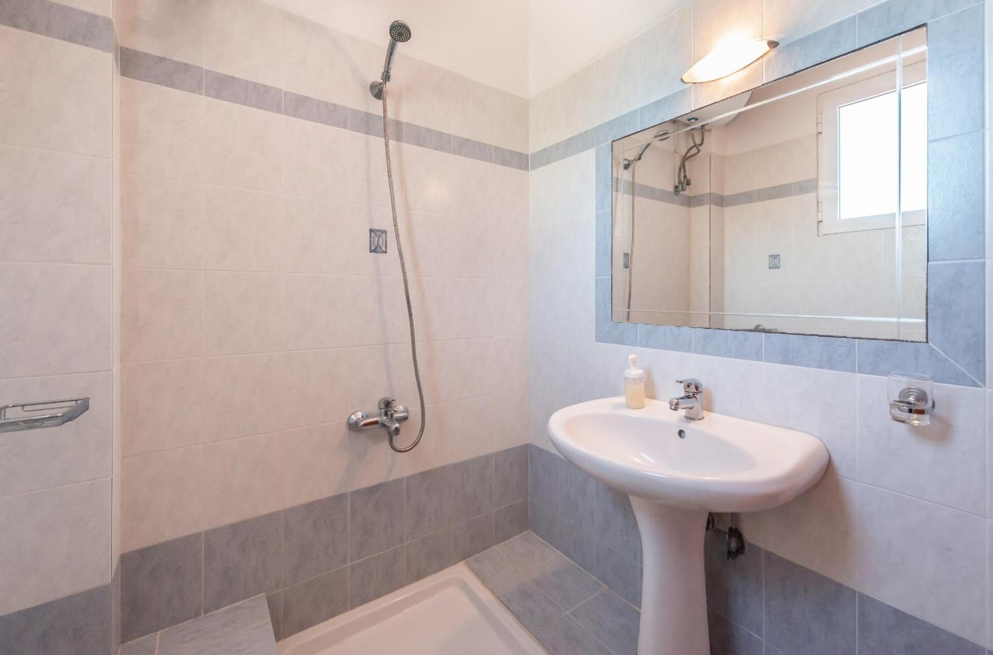 Avesta Apartments - 200M From The Beach Vasilikos  Ruang foto