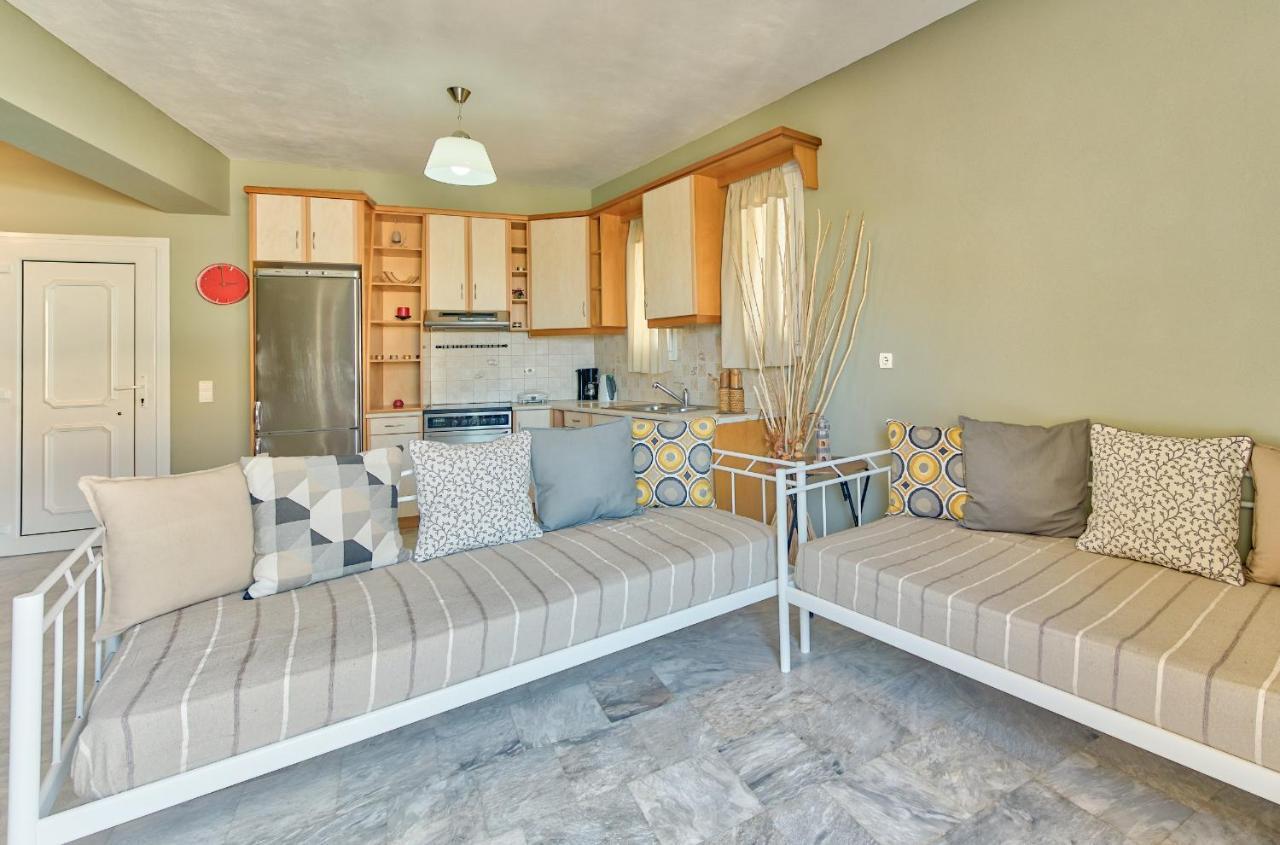 Avesta Apartments - 200M From The Beach Vasilikos  Bagian luar foto